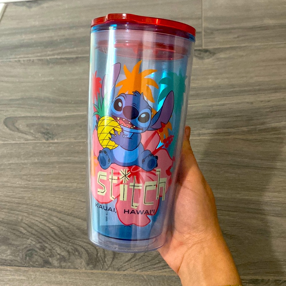🦋🌸🌺NEW STITCH TUMBLER.